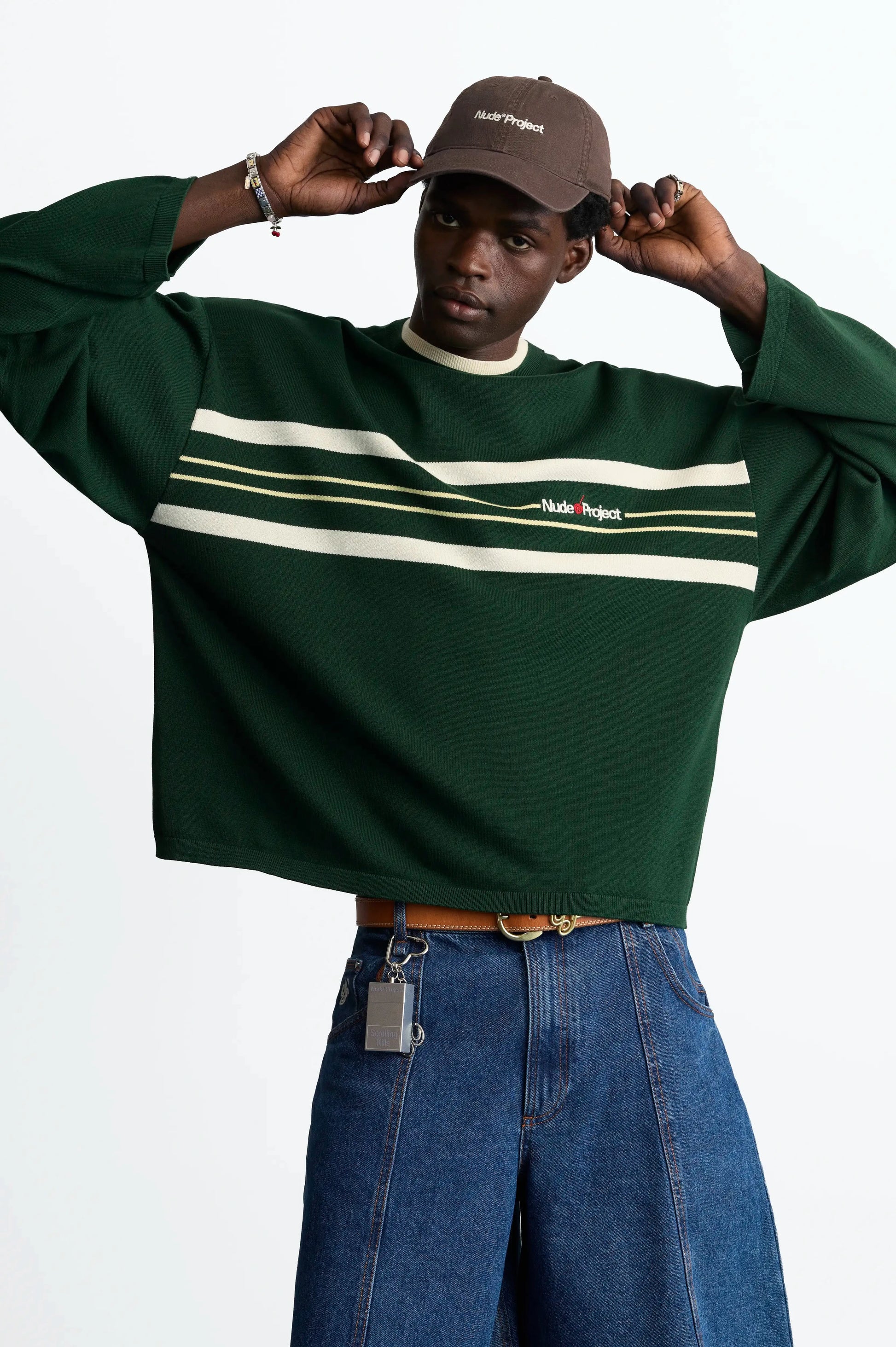 MAN [Model is 188 cm / 6’2” wearing size L]