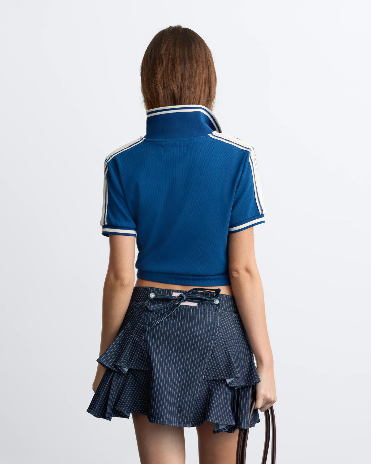 WOMAN [Model is 173 cm / 5’8” wearing size S]