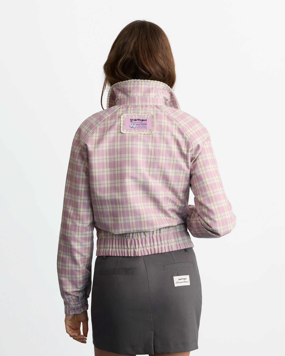 WOMAN [Model is 173 cm / 5’8” wearing size S]