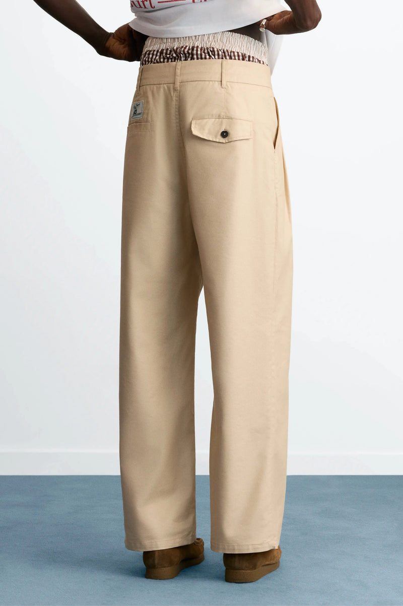 MAN [Model is 188 cm / 6’2” wearing size 42]