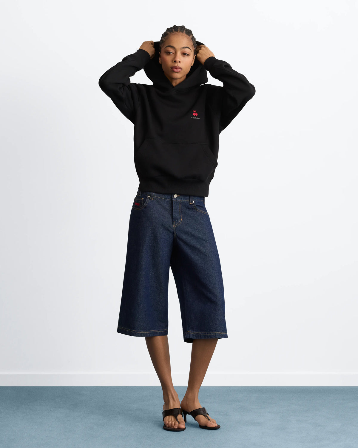 WOMAN [Model is 1.77m / 5’10” wearing size M]