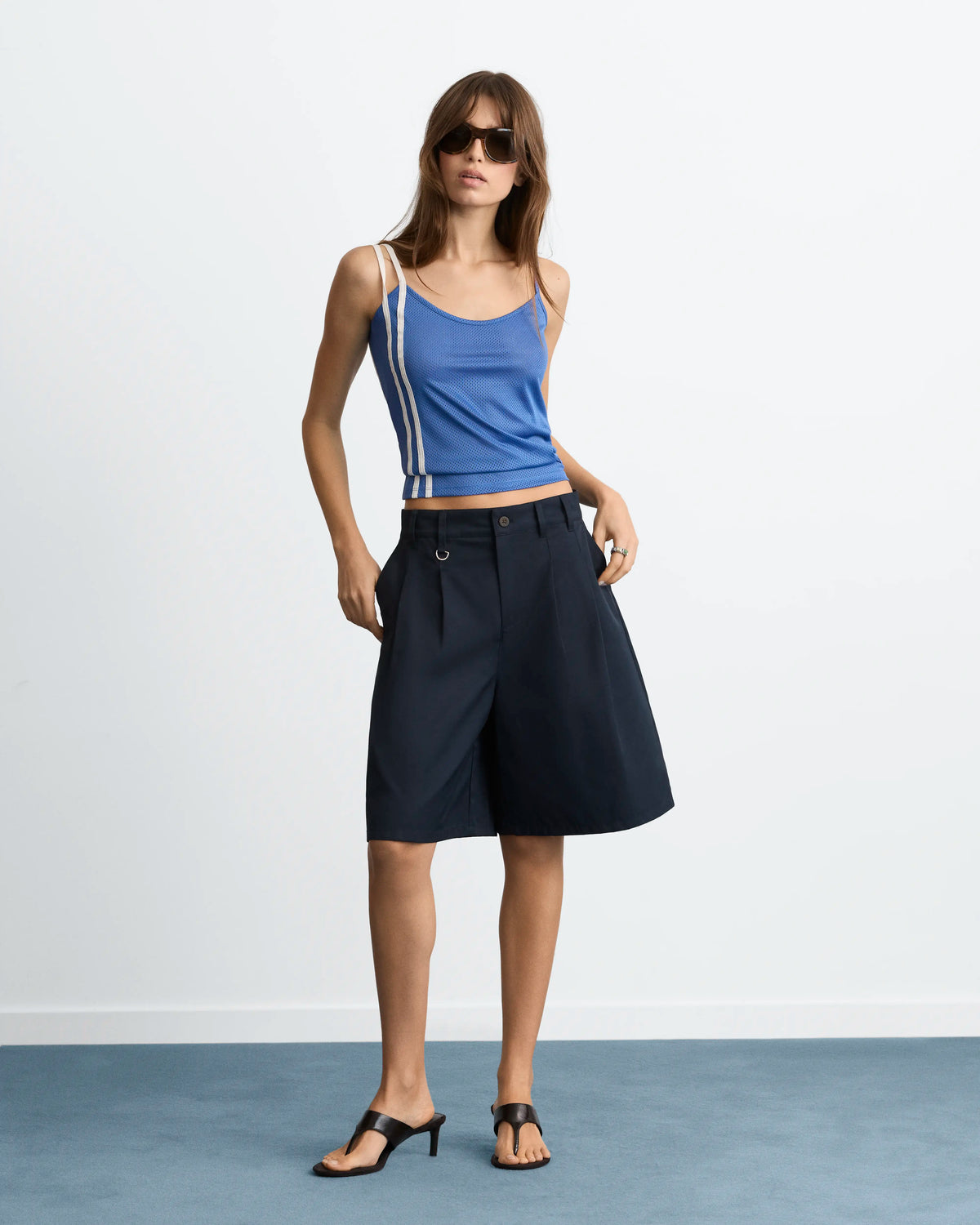 WOMAN [Model is 173 cm / 5’8” wearing size S]