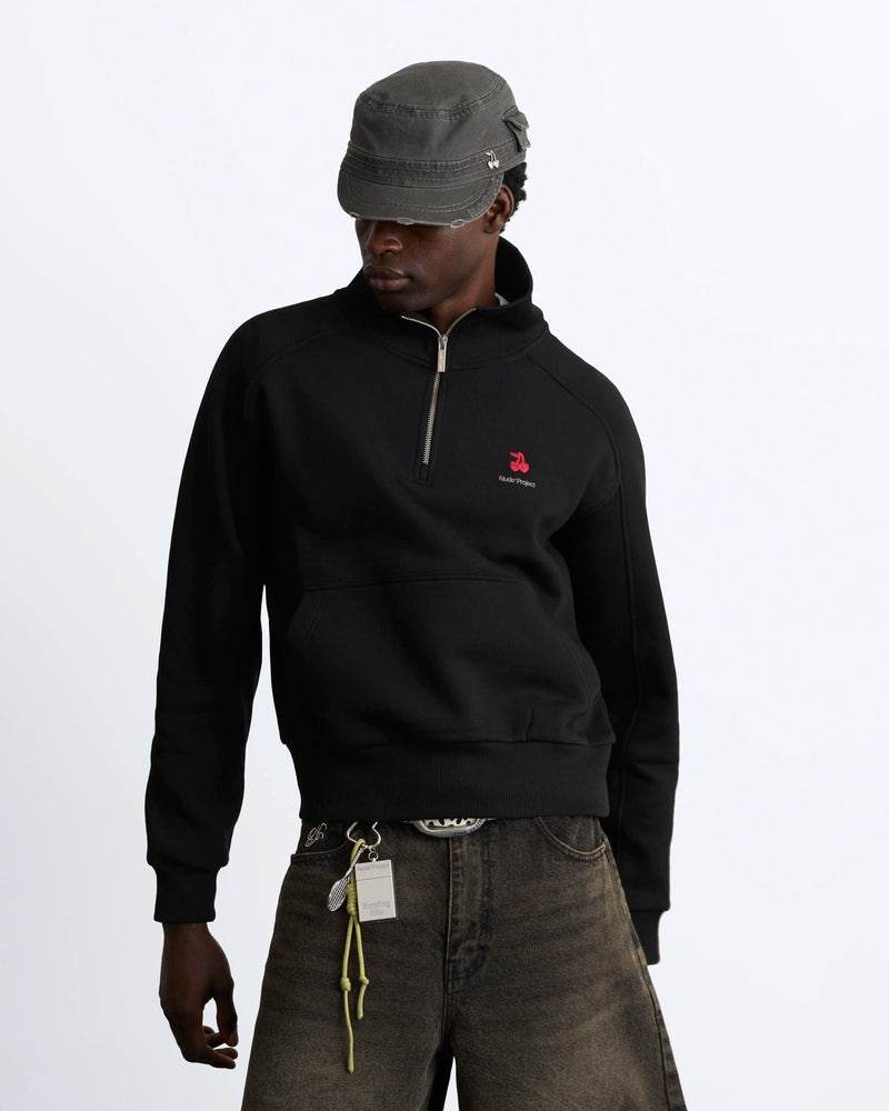 MAN [Model is 1.88m / 6’2” wearing size M]