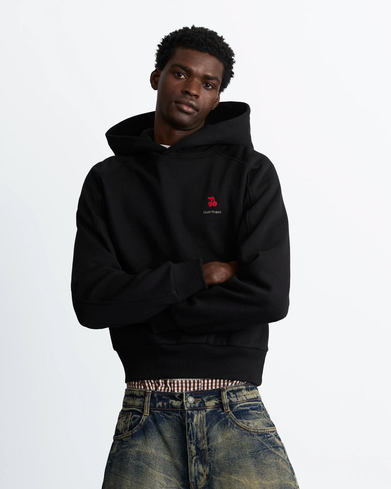 MAN [Model is 1.88m / 6’2” wearing size M]