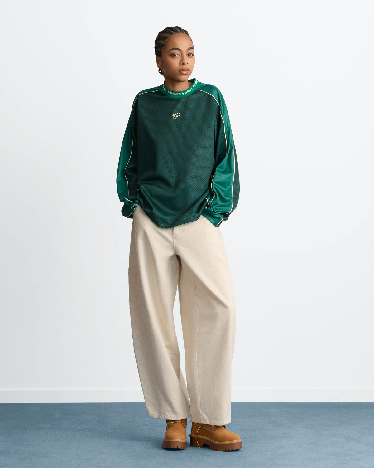 WOMAN [Model is 177 cm / 5’10” wearing size M]