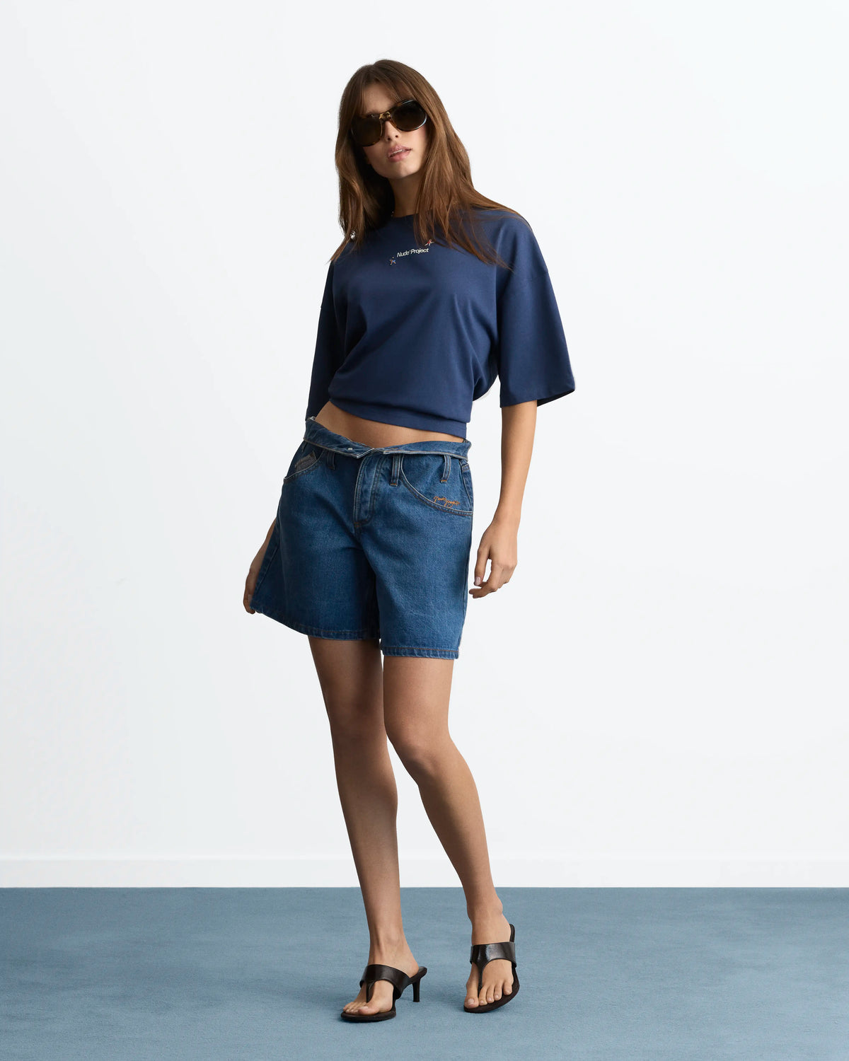 WOMAN [Model is 173 cm / 5’8” wearing size 36]