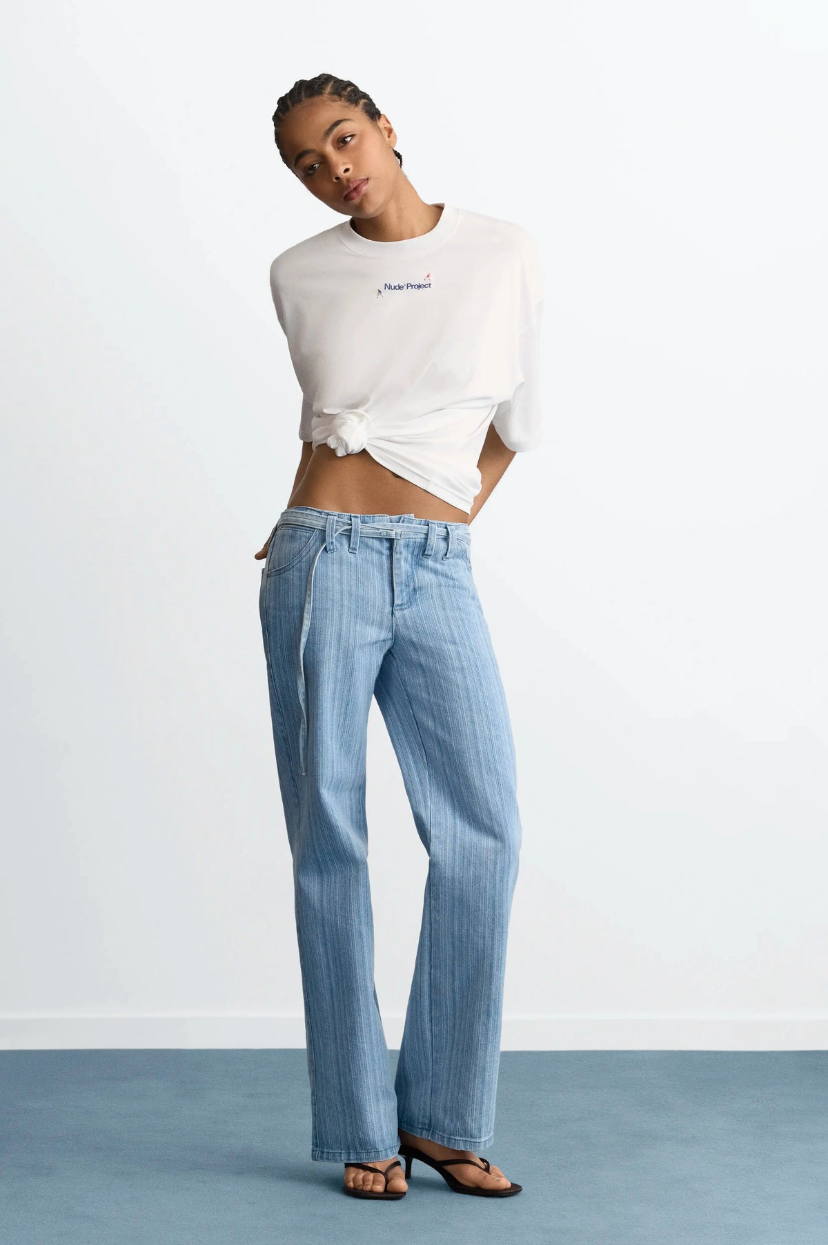 WOMAN [Model is 177 cm / 5’10” wearing size 36]