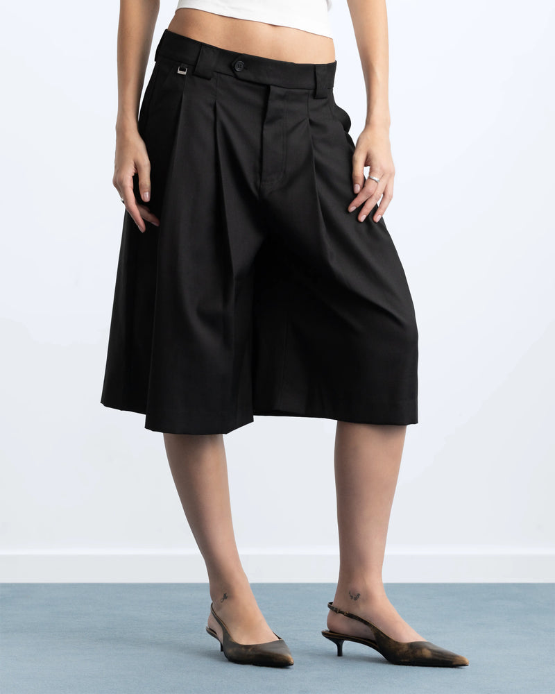 WOMAN [Model is 182cm / 6'0" wearing size 38]