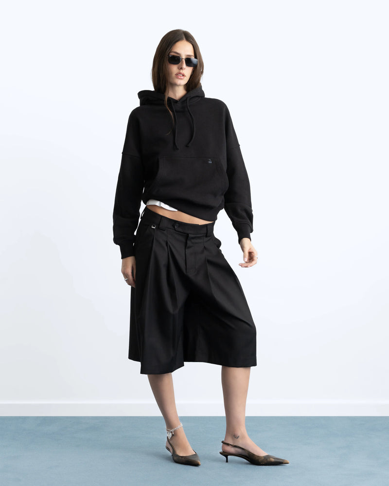 WOMAN [Model is 182cm / 6'0" wearing size 38]