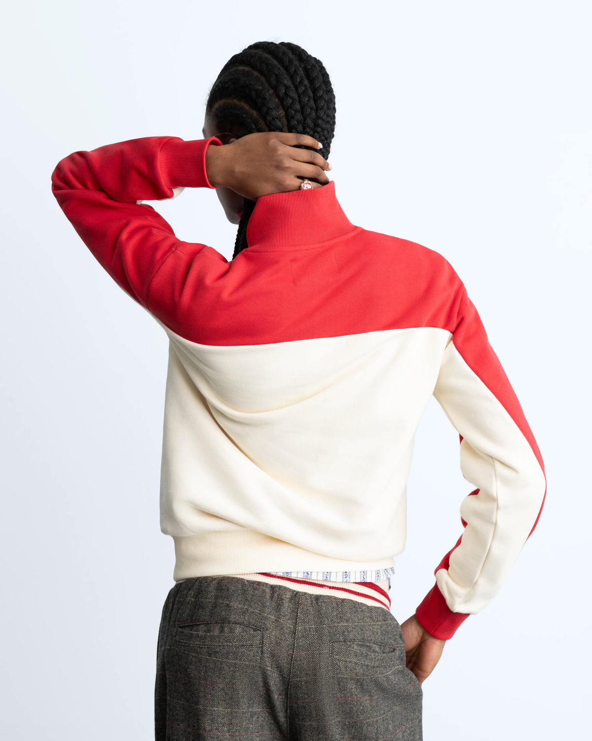 WOMAN [Model is 1.78 m / 5’10” wearing size M]