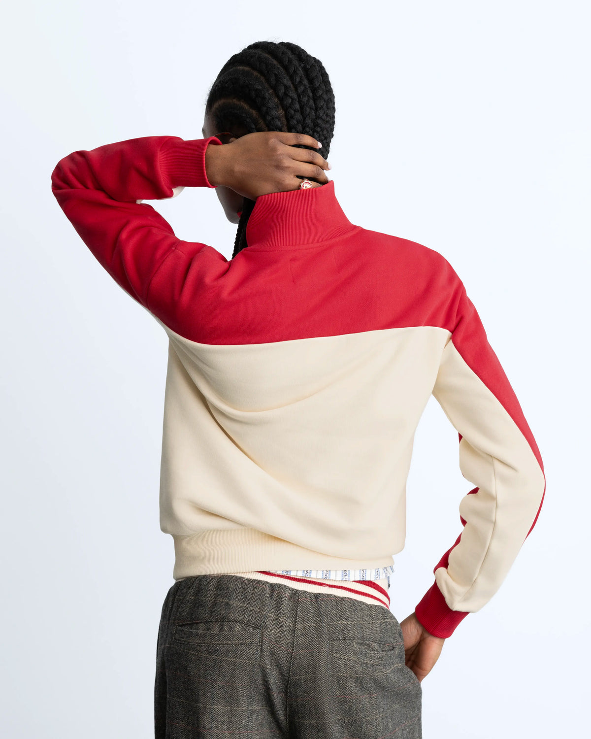 WOMAN [Model is 1.78 m / 5’10” wearing size M]