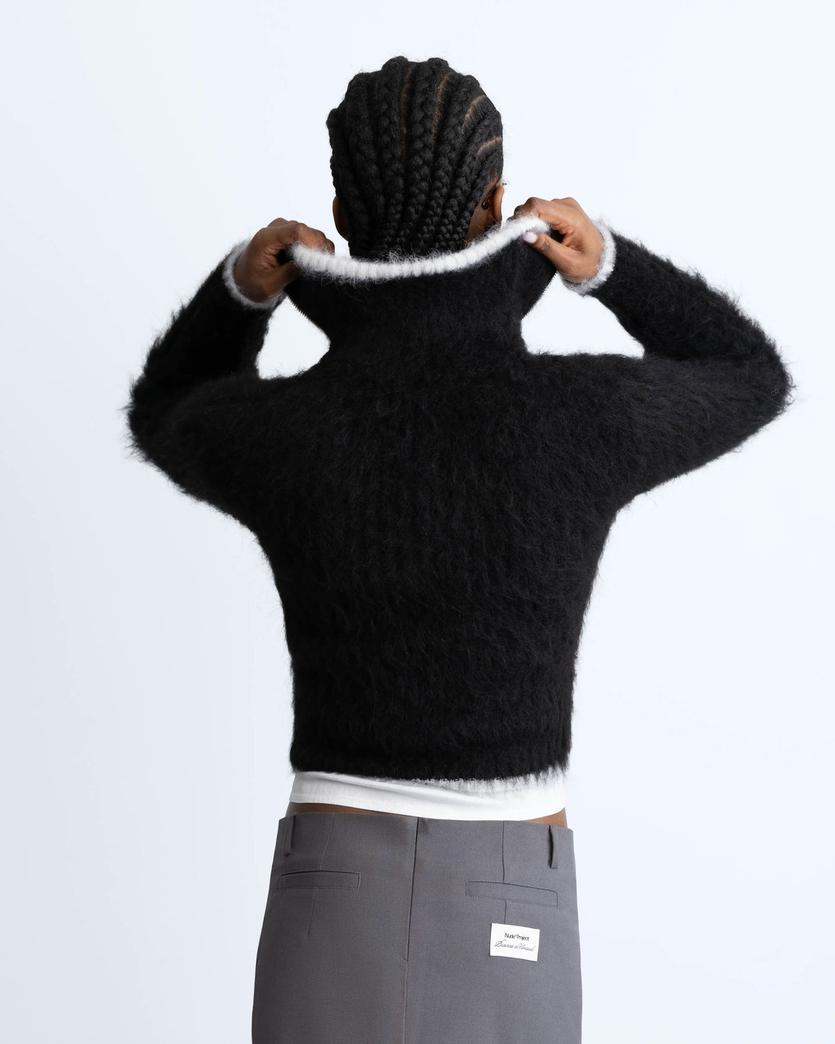 WOMAN [Model is 1.78 m / 5’10” wearing size S]