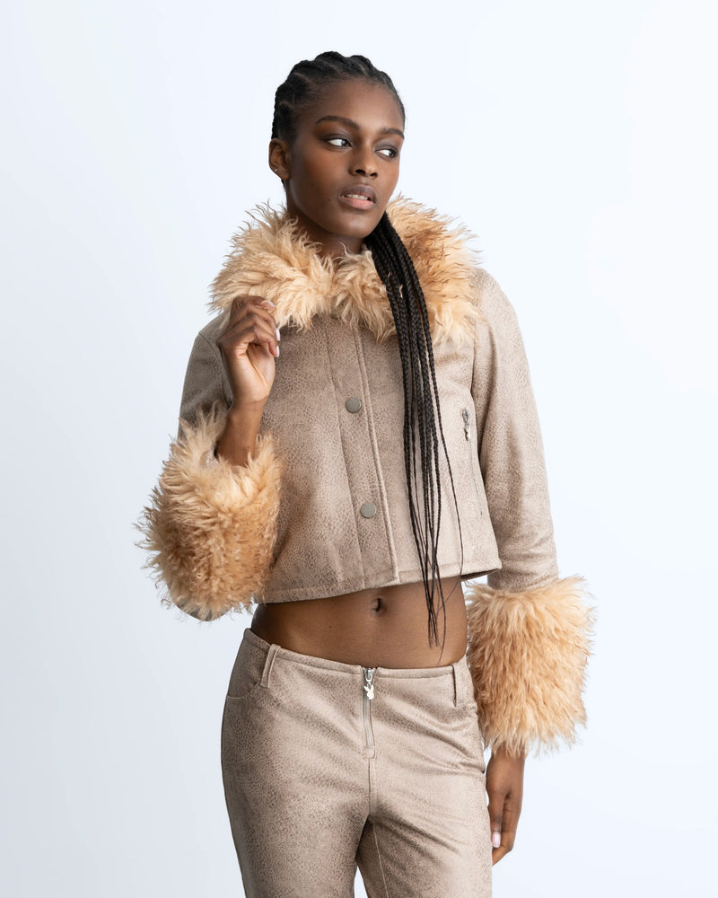 WOMAN [Model is 1.78 m / 5’10” wearing size S]