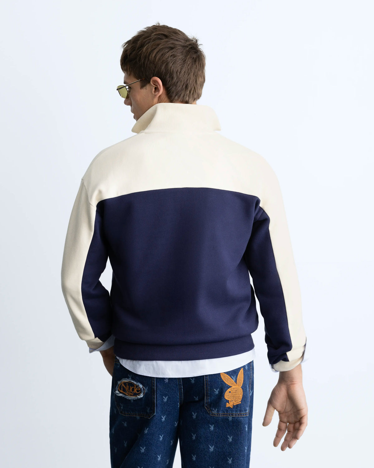 MAN [Model is 1.86 m / 6’1” wearing size L]