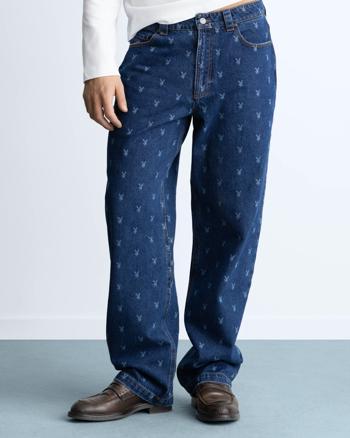 MAN [Model is 1.86 m / 6’1” wearing size M]