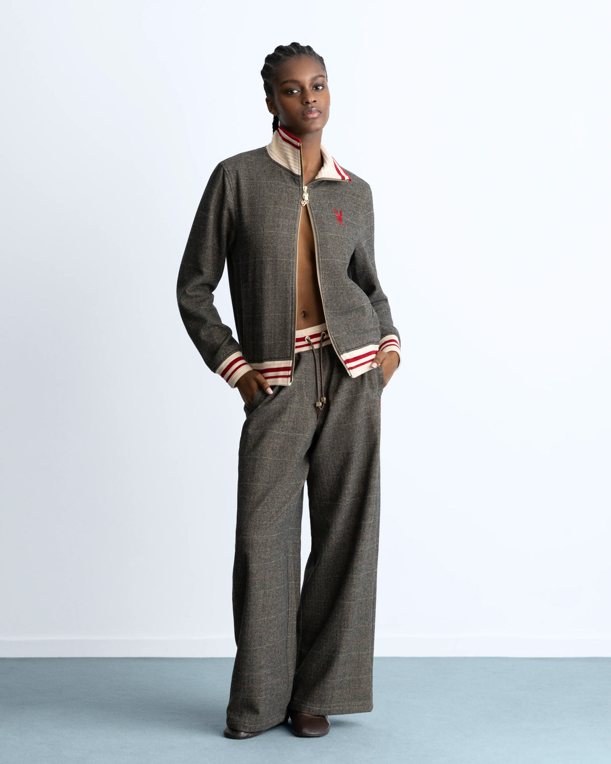 WOMAN [Model is 1.78 m / 5’10” wearing size M]