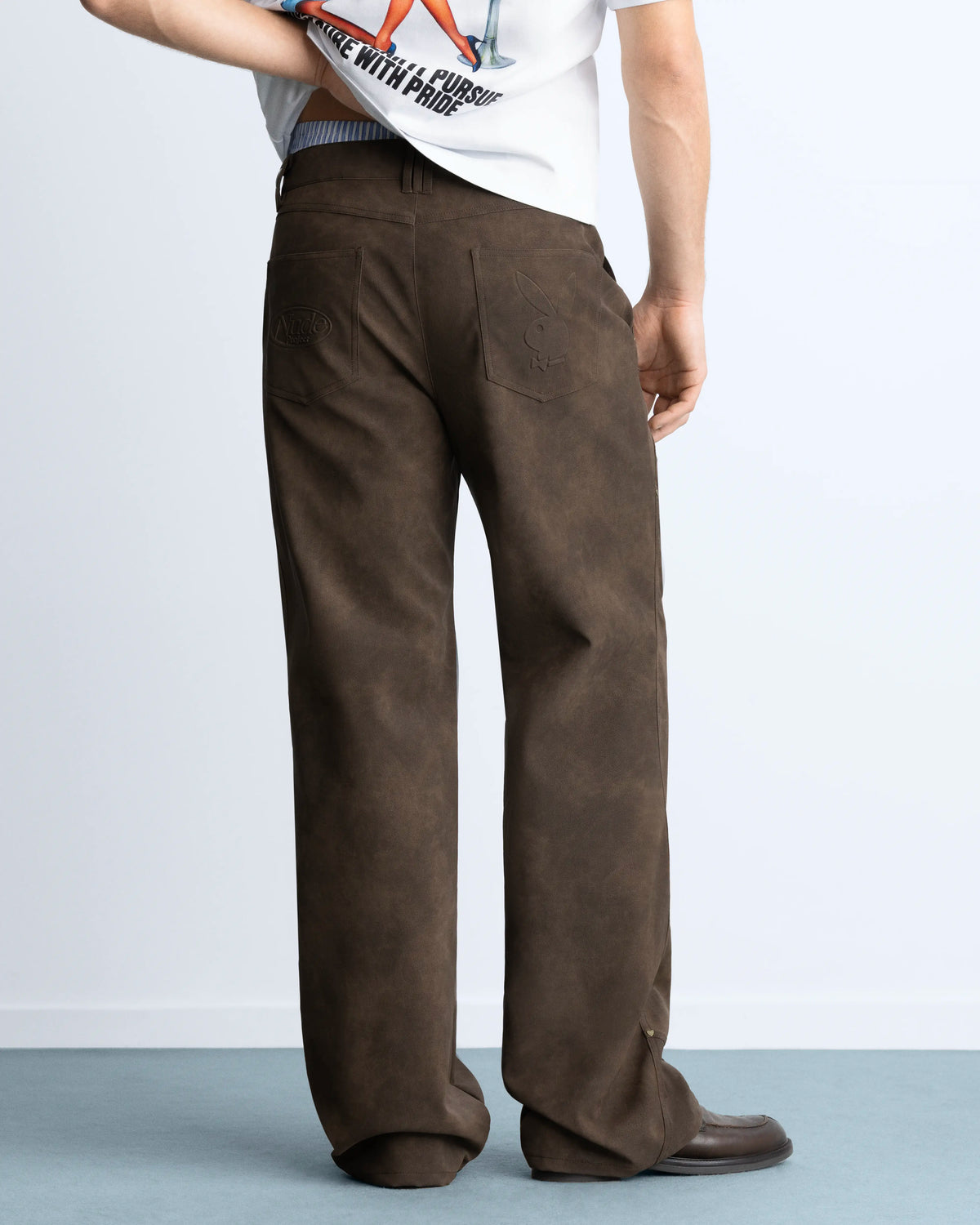 MAN [Model is 1.86 m / 6’1” wearing size M]