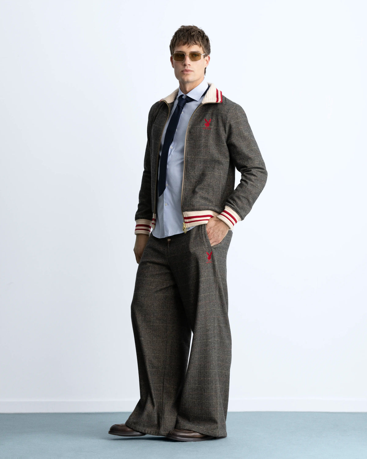 MAN [Model is 1.86 m / 6’1” wearing size M]