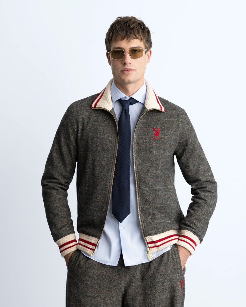 MAN [Model is 1.86 m / 6’1” wearing size M]