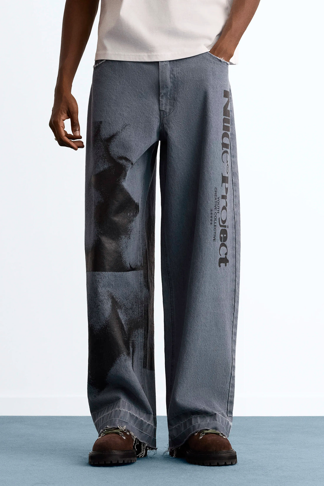 Networking Old Baggy Jeans
