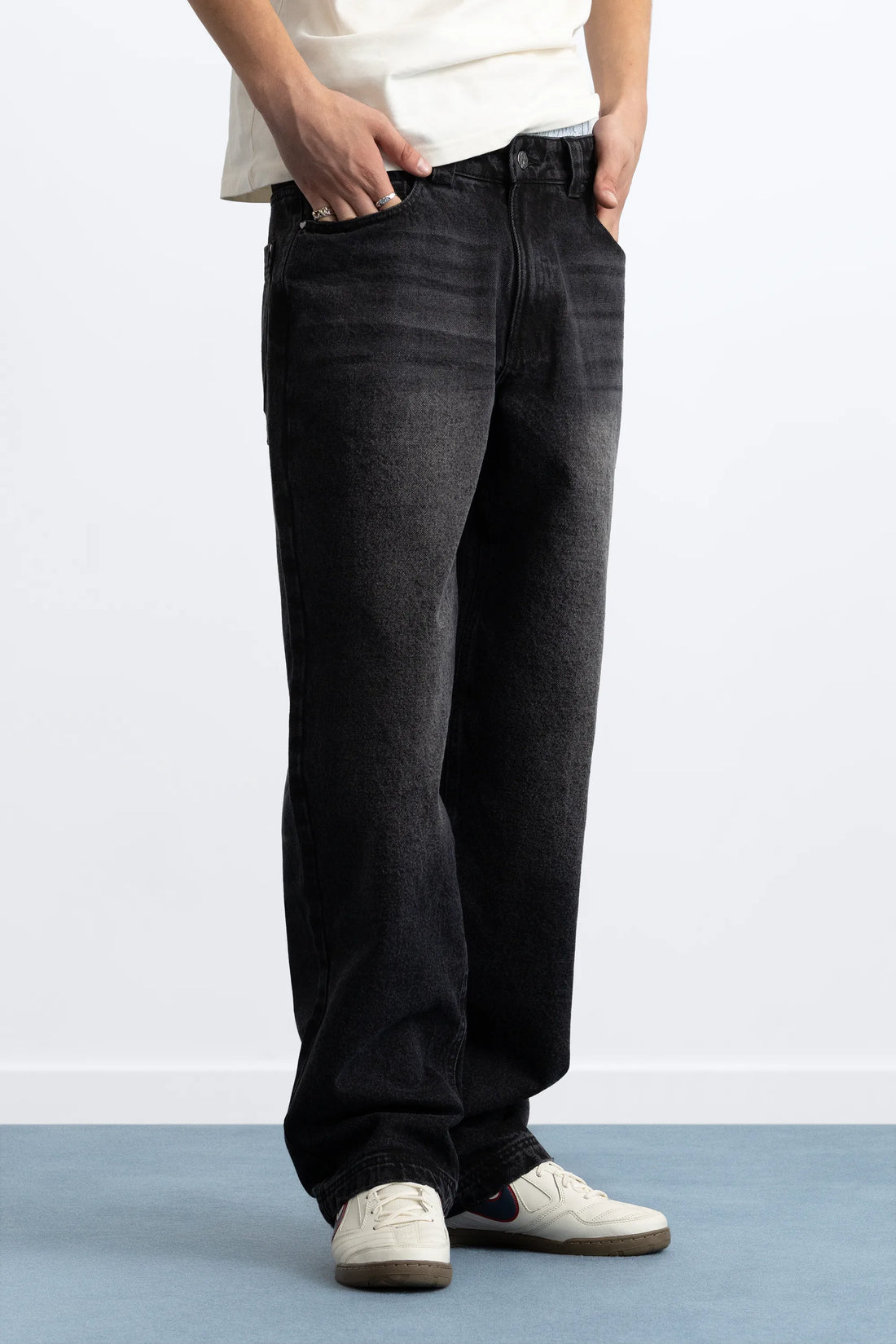 Basic Straight Jeans Black