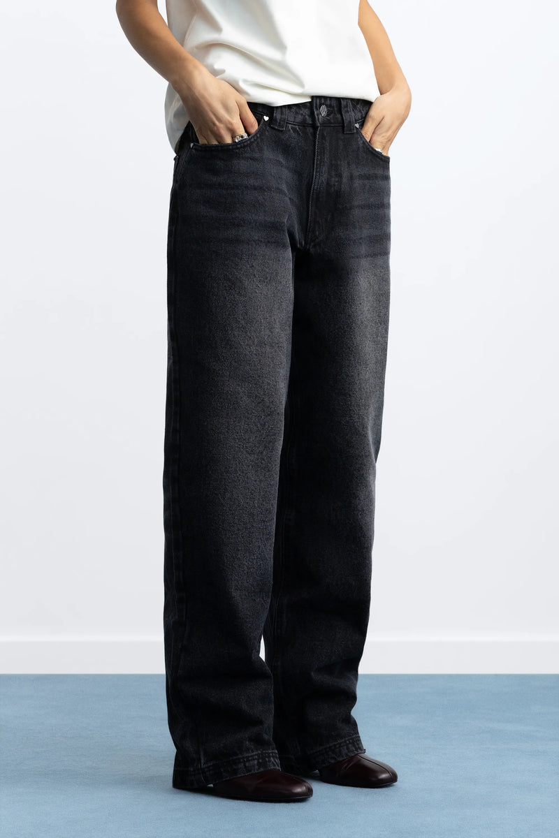 Basic Straight Jeans Black