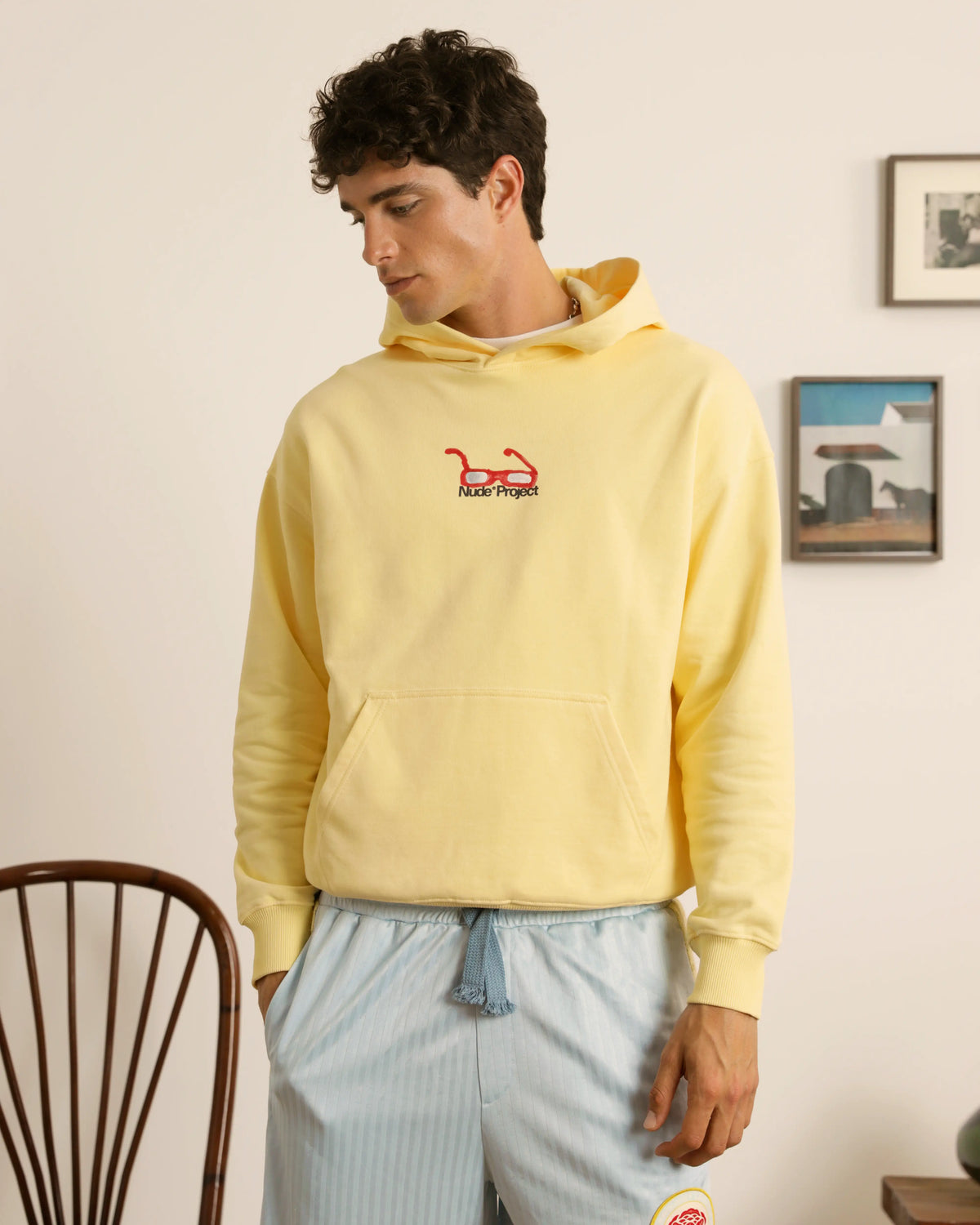 man [Model is 183cm/6'0” wearing size M]