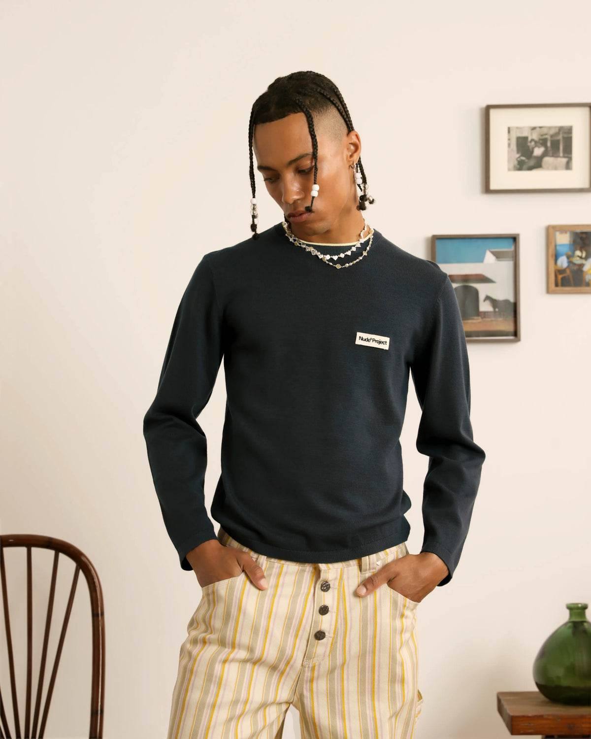 man [Model is 180cm/5’9” wearing size M]