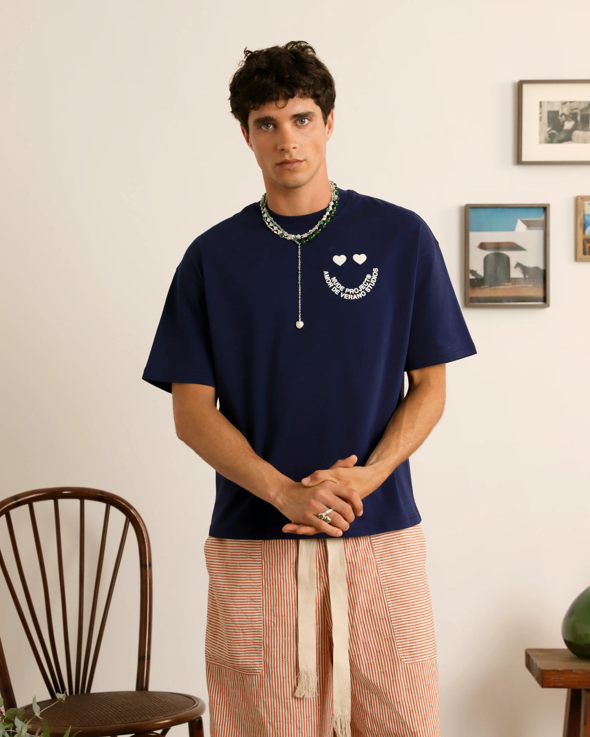 man [Model is 183cm/6'0” wearing size M]