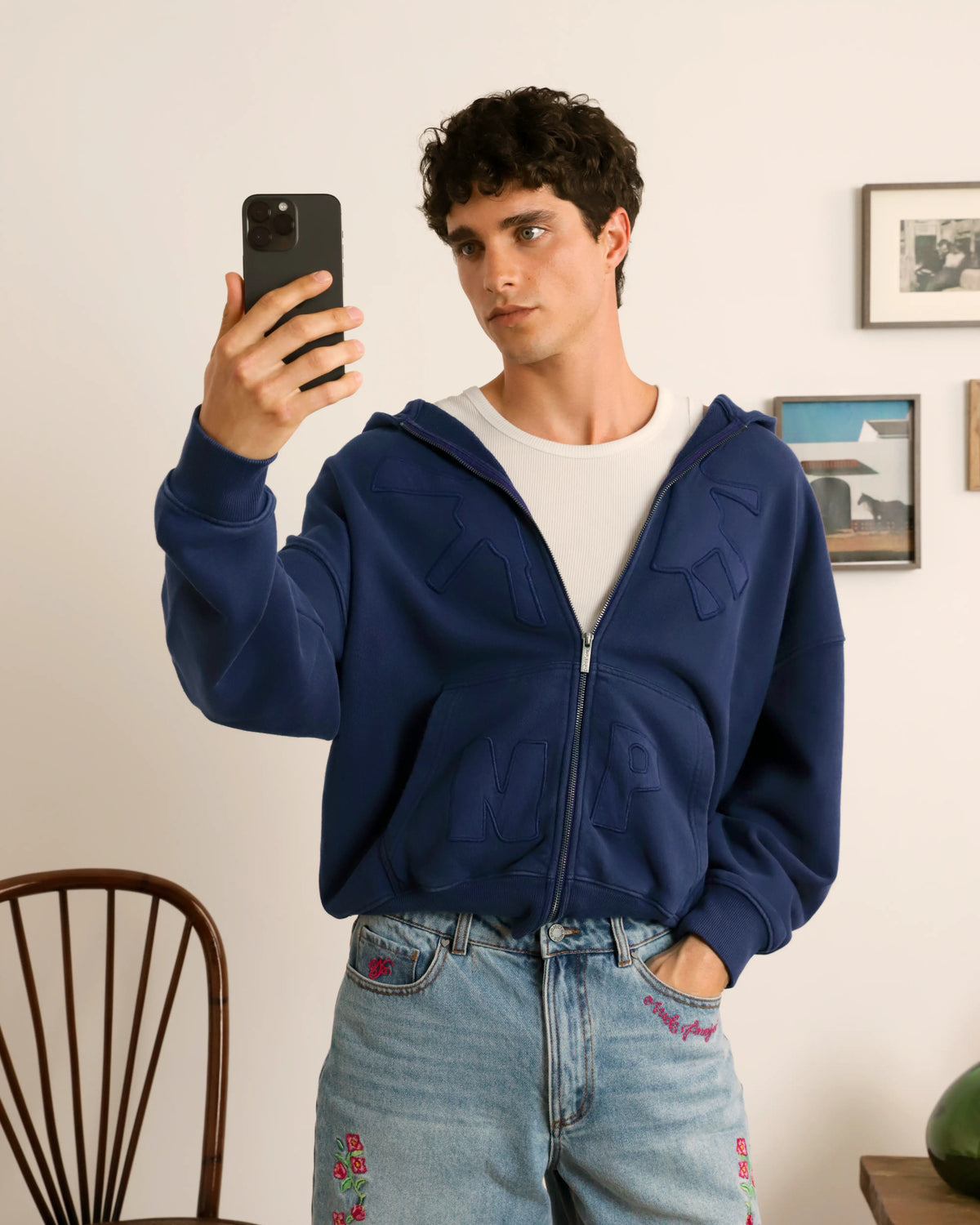  man [Model is 183cm/6'0” wearing size M]