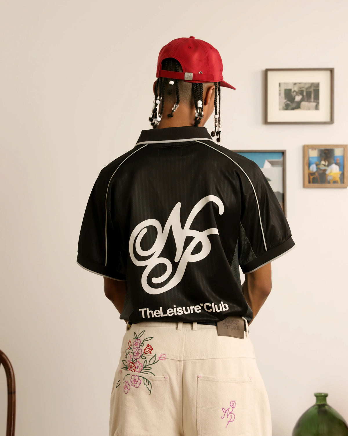 man [Model is 180cm/5’9” wearing size S]