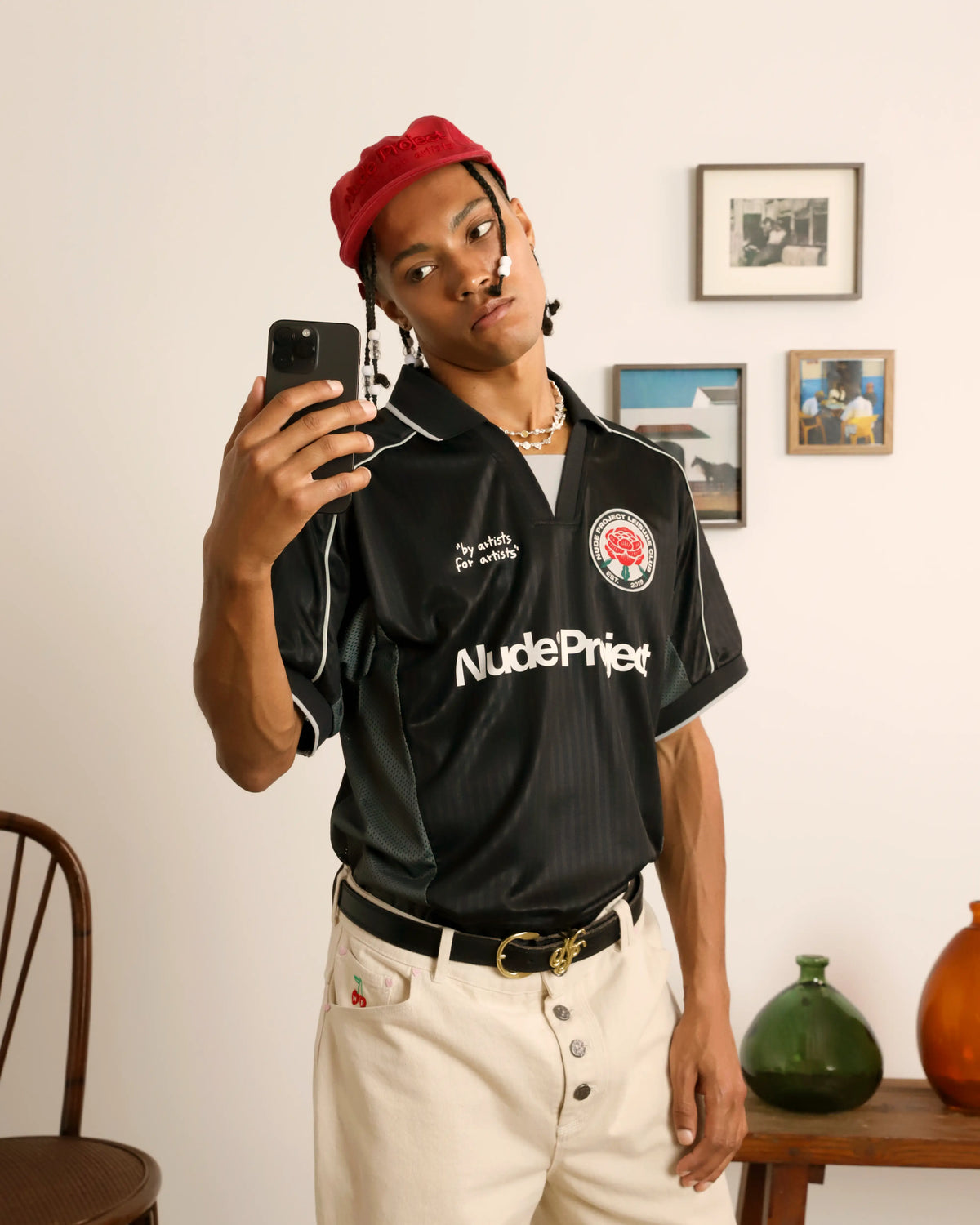 man [Model is 180cm/5’9” wearing size S]