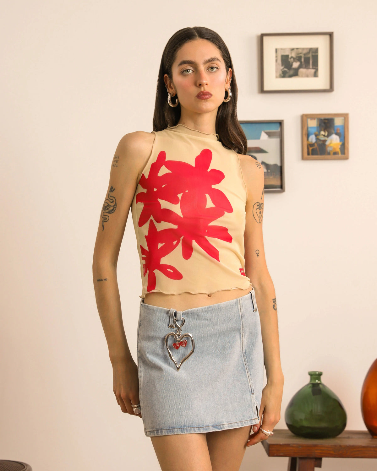 Woman [Model is 173cm/5’67” wearing size S]