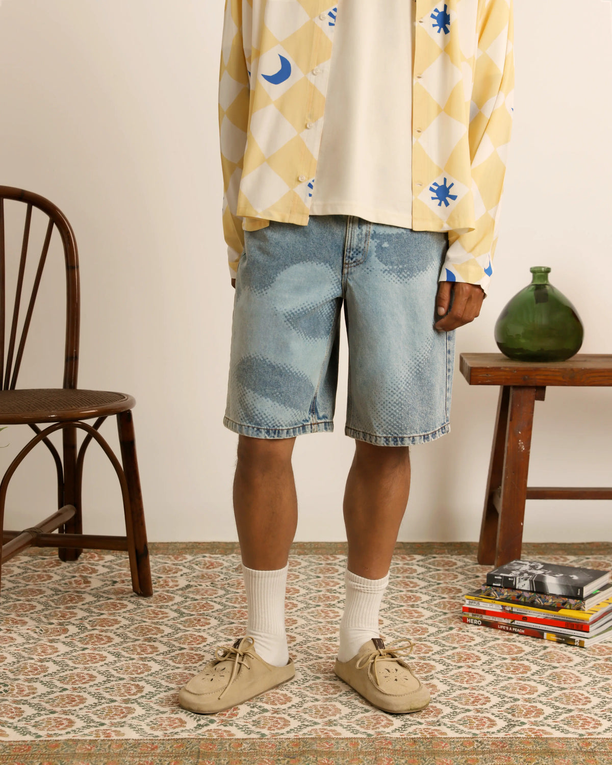 man [Model is 180cm/5’9” wearing size M]