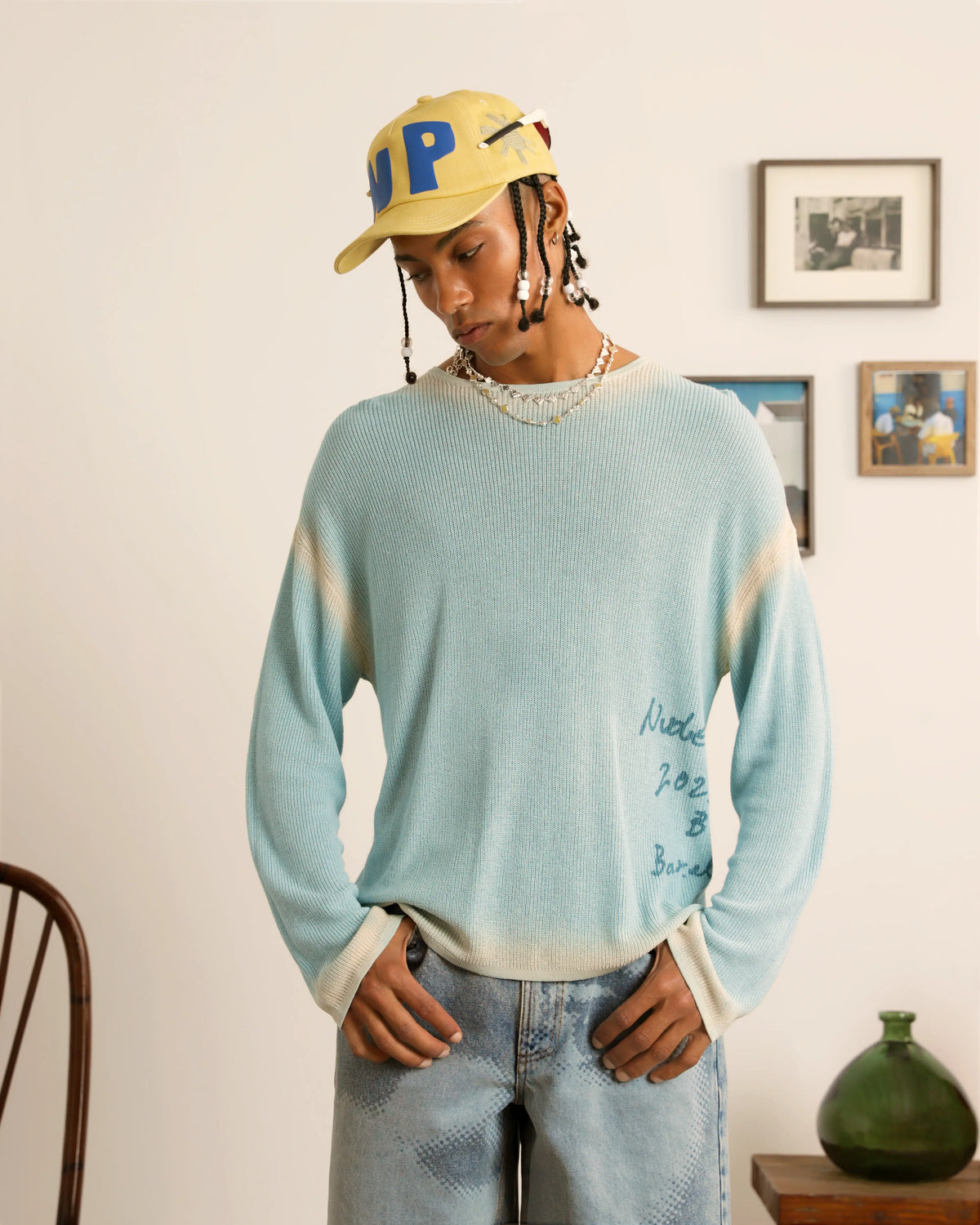 man [Model is 180cm/5’9” wearing size M]