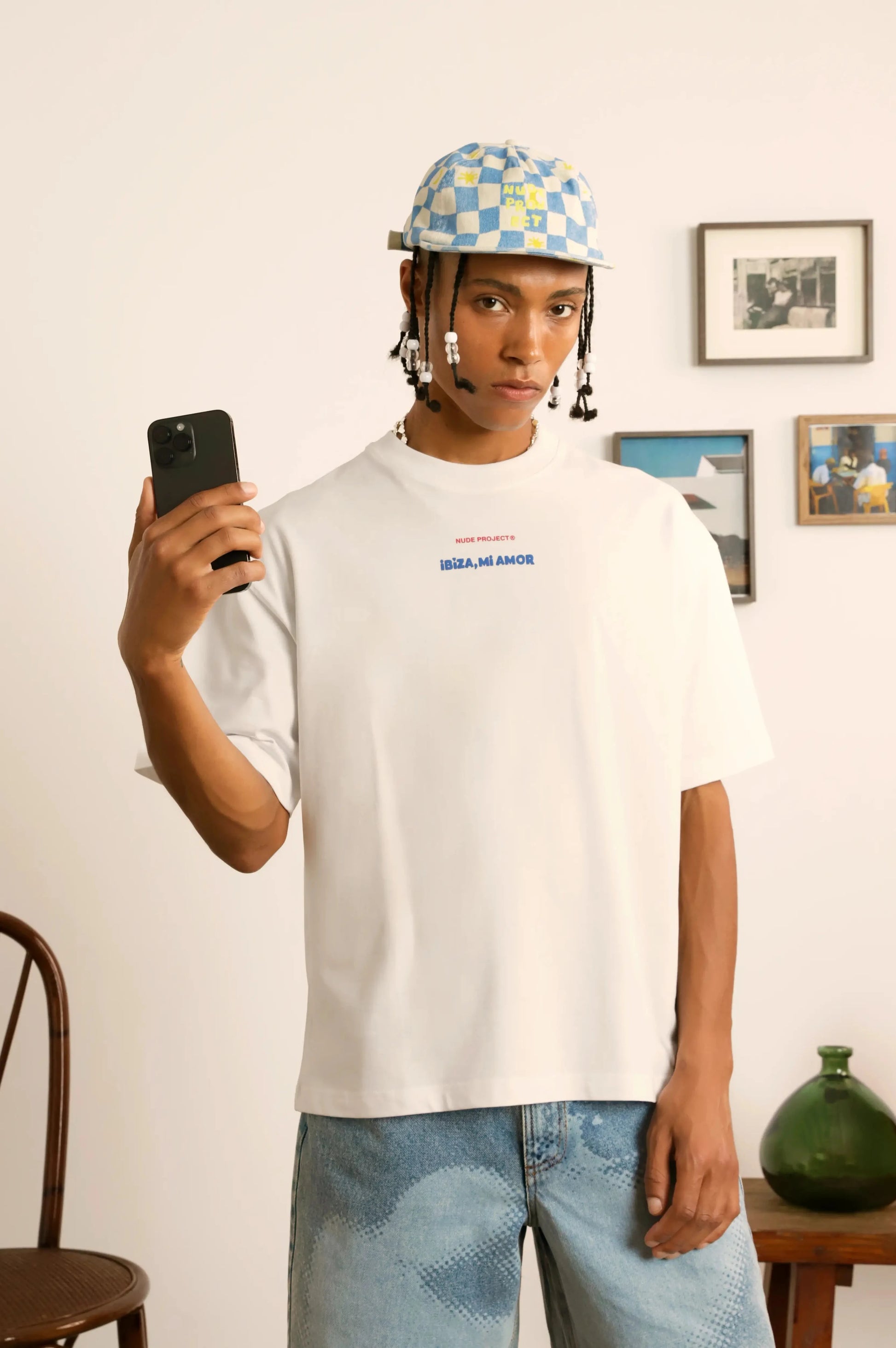man [Model is 180cm/5’9” wearing size M]