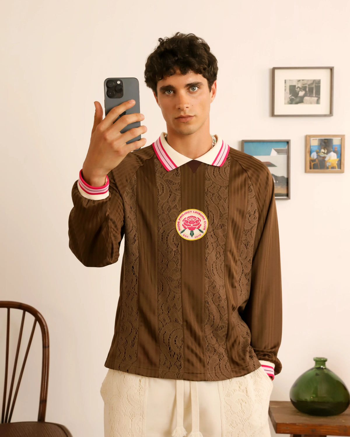 man [Model is 183cm/6'0” wearing size L]