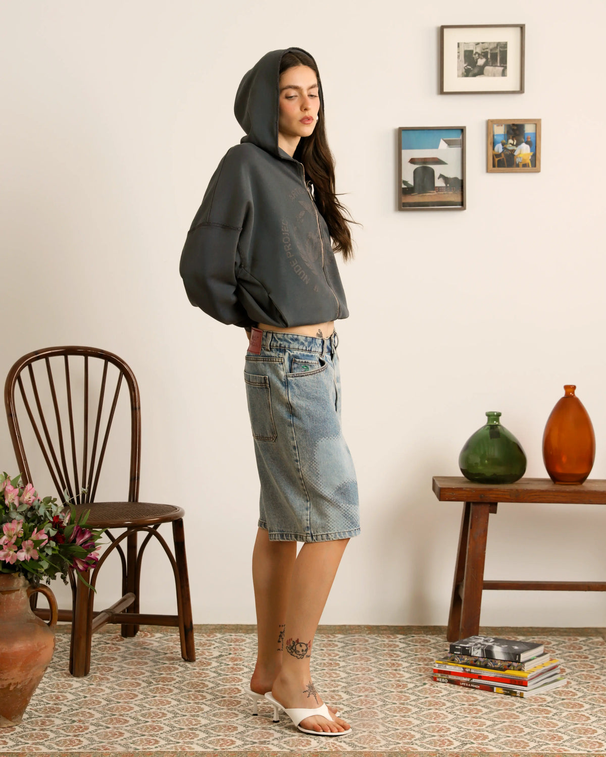 Woman [Model is 173cm/5’67” wearing size S]