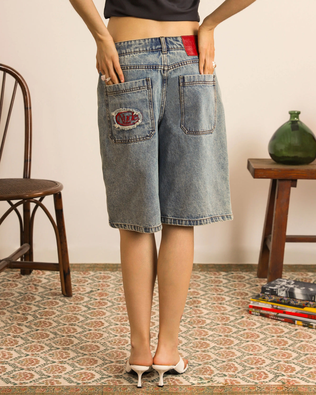 Woman [Model is 173cm/5’67” wearing size S]