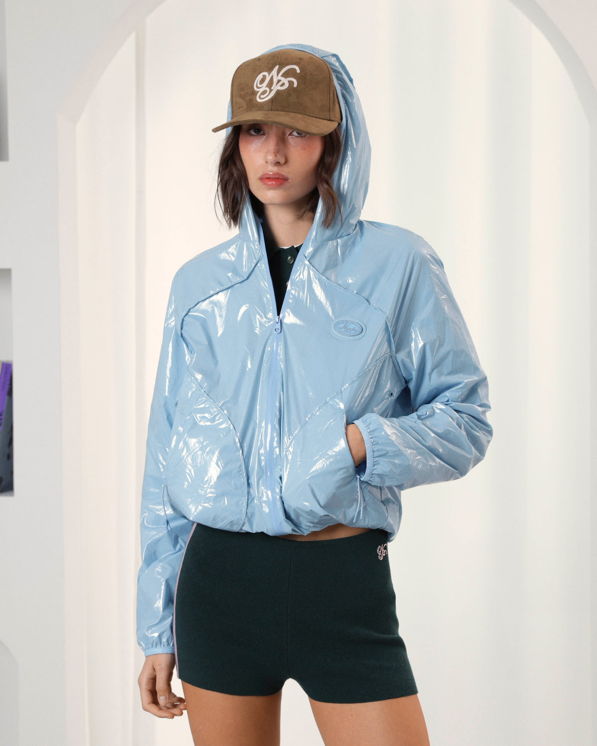 Woman [Model is 177cm/5’9” wearing size S]