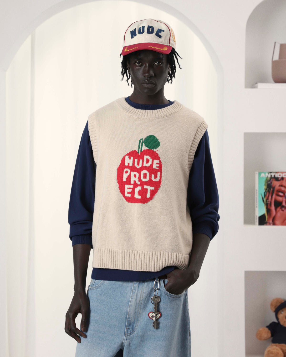 man [Model is 186cm/6’1” wearing size M]