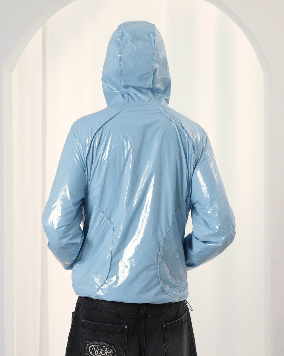 Man [Model is 186cm/6’1” wearing size M]