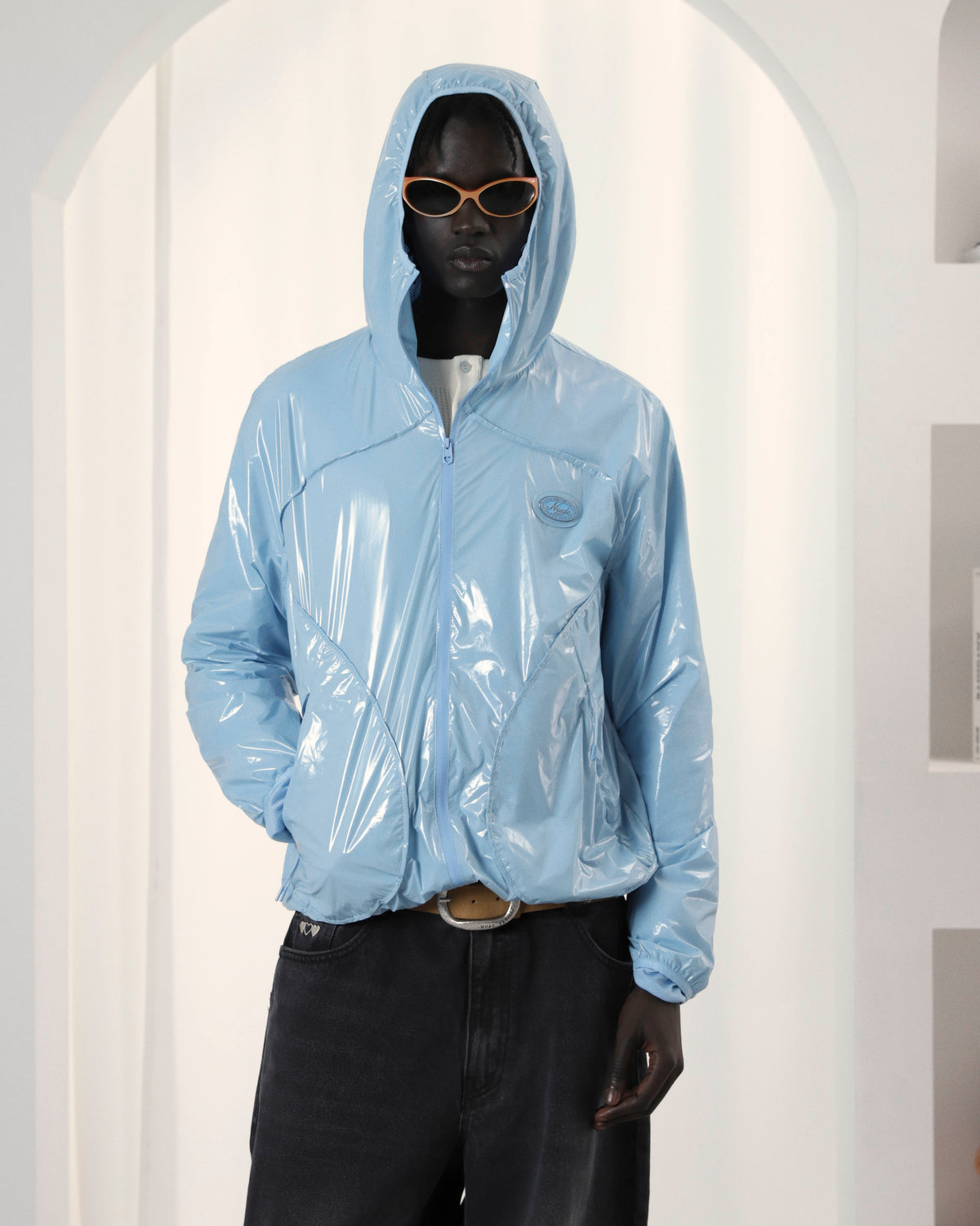 Man [Model is 186cm/6’1” wearing size M]