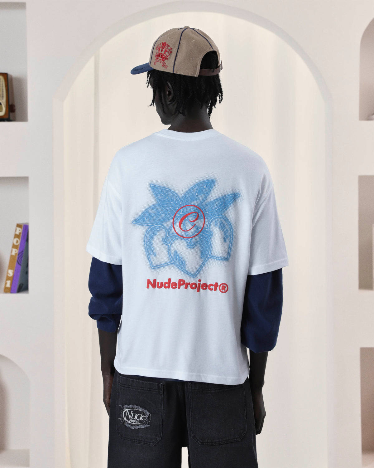 man [Model is 186cm/6’1” wearing size M]