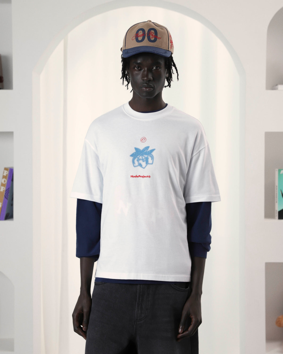 MAN [Model is 186cm/6’1” wearing size M]