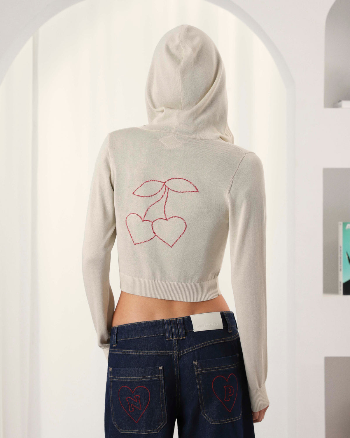 woman [Model is 177cm/5’9” wearing size S]