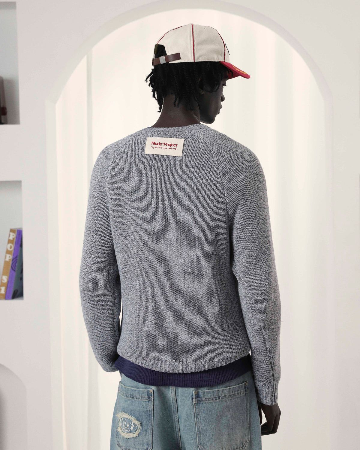 man [Model is 186cm/6’1” wearing size M]