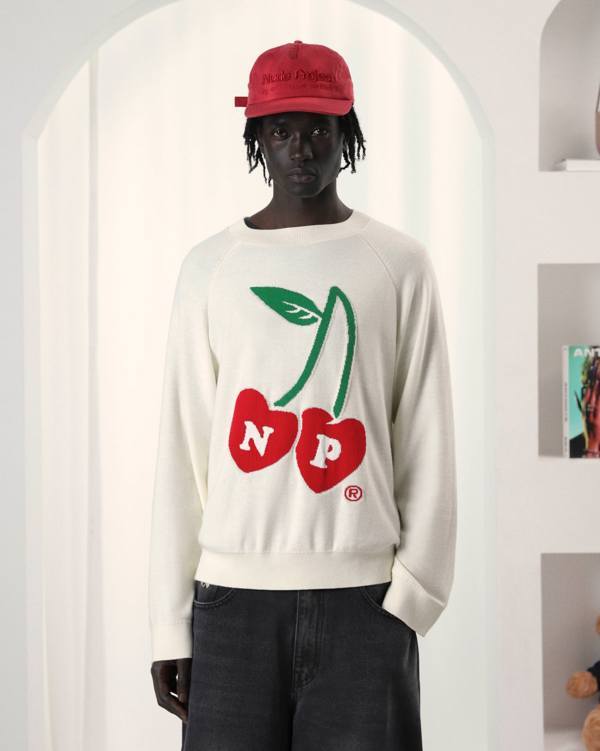 MAN [Model is 186cm/6’1” wearing size M]