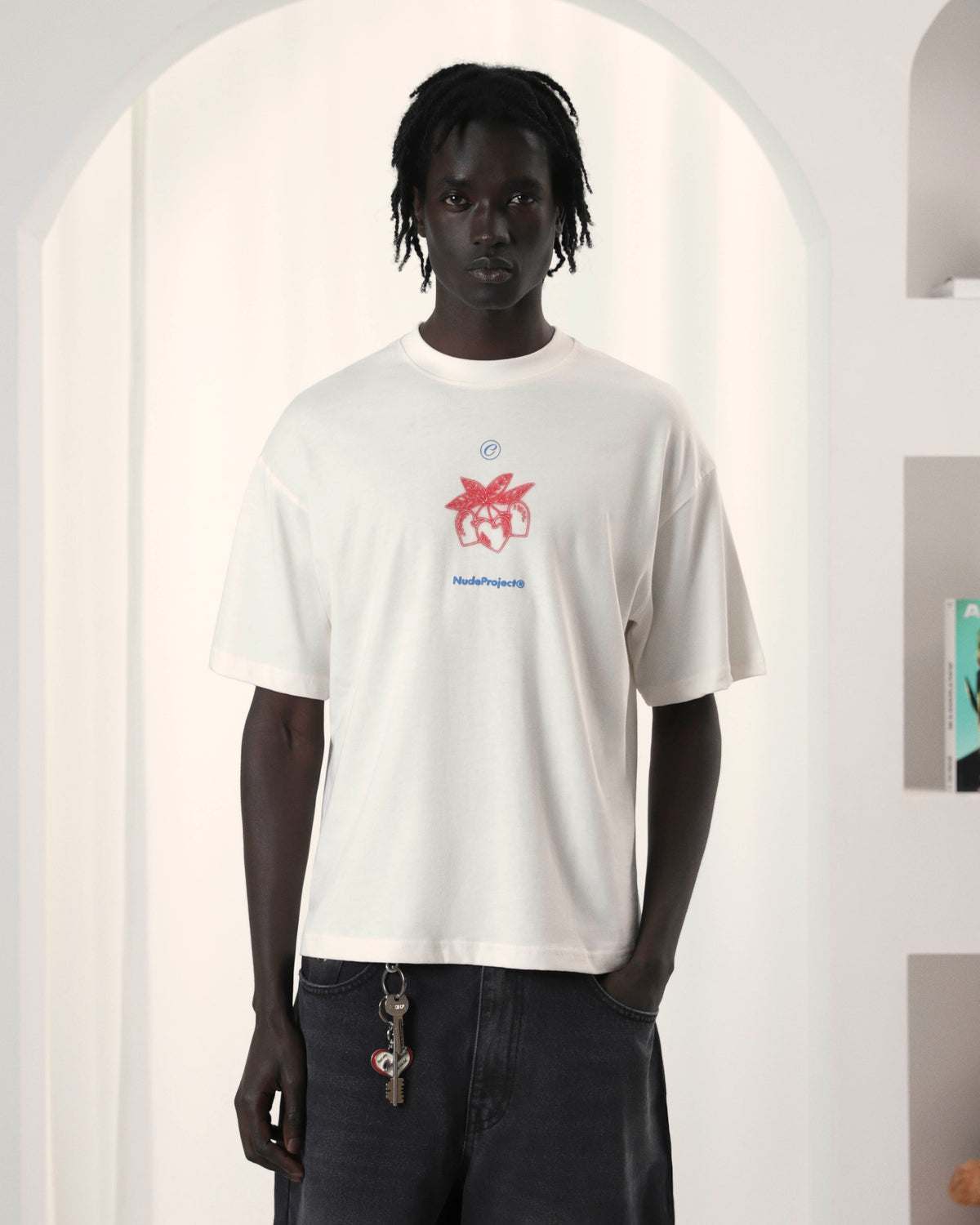 MAN [Model is 186cm/6’1” wearing size M]