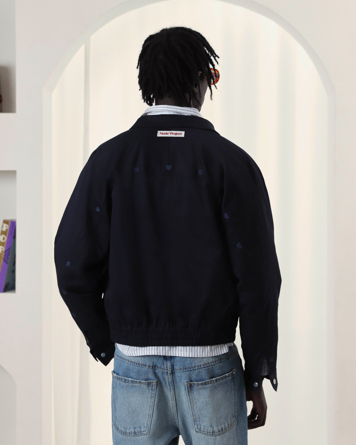 man [Model is 186cm/6’1” wearing size M]